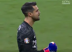 球天下体育直播-穆里尼奥魔力不在!热刺被利物浦全方位吊锤